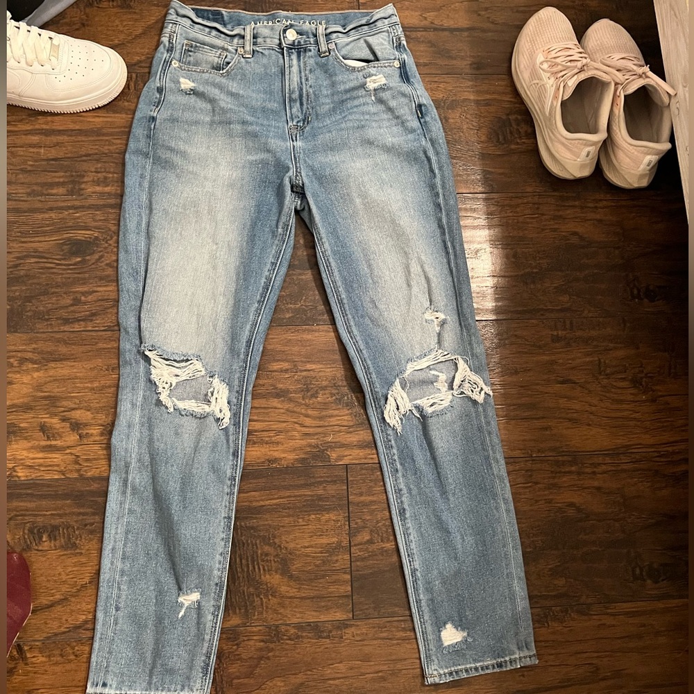 American eagle ripped jeans.